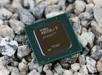 XC7A200T-2FBV676C4400